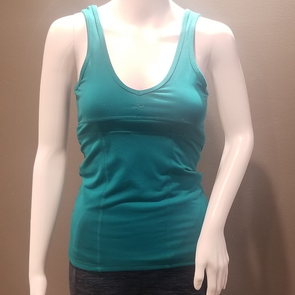 Champion fitted athletic top. Size small